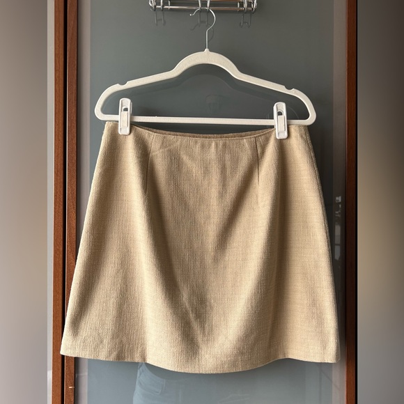Club Monaco Khaki Mini Skirt Size 10 - Picture 7 of 7